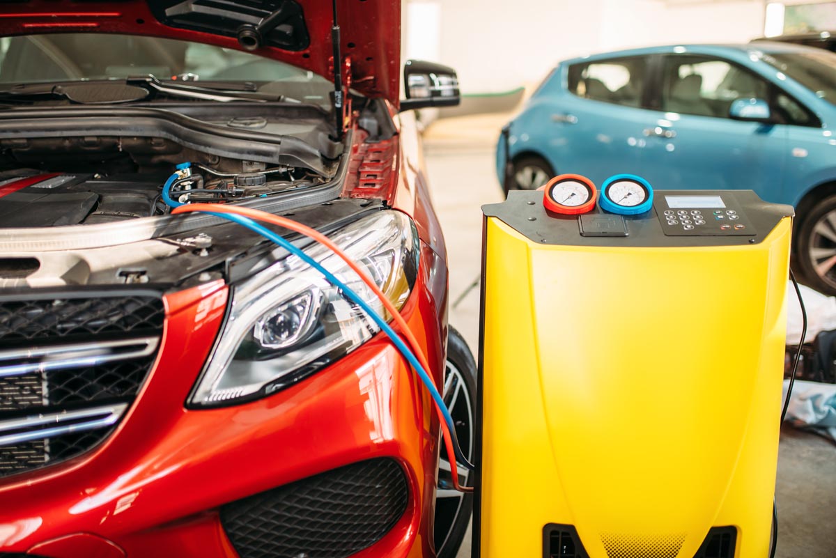 Air conditioning station for diagnostic of freon